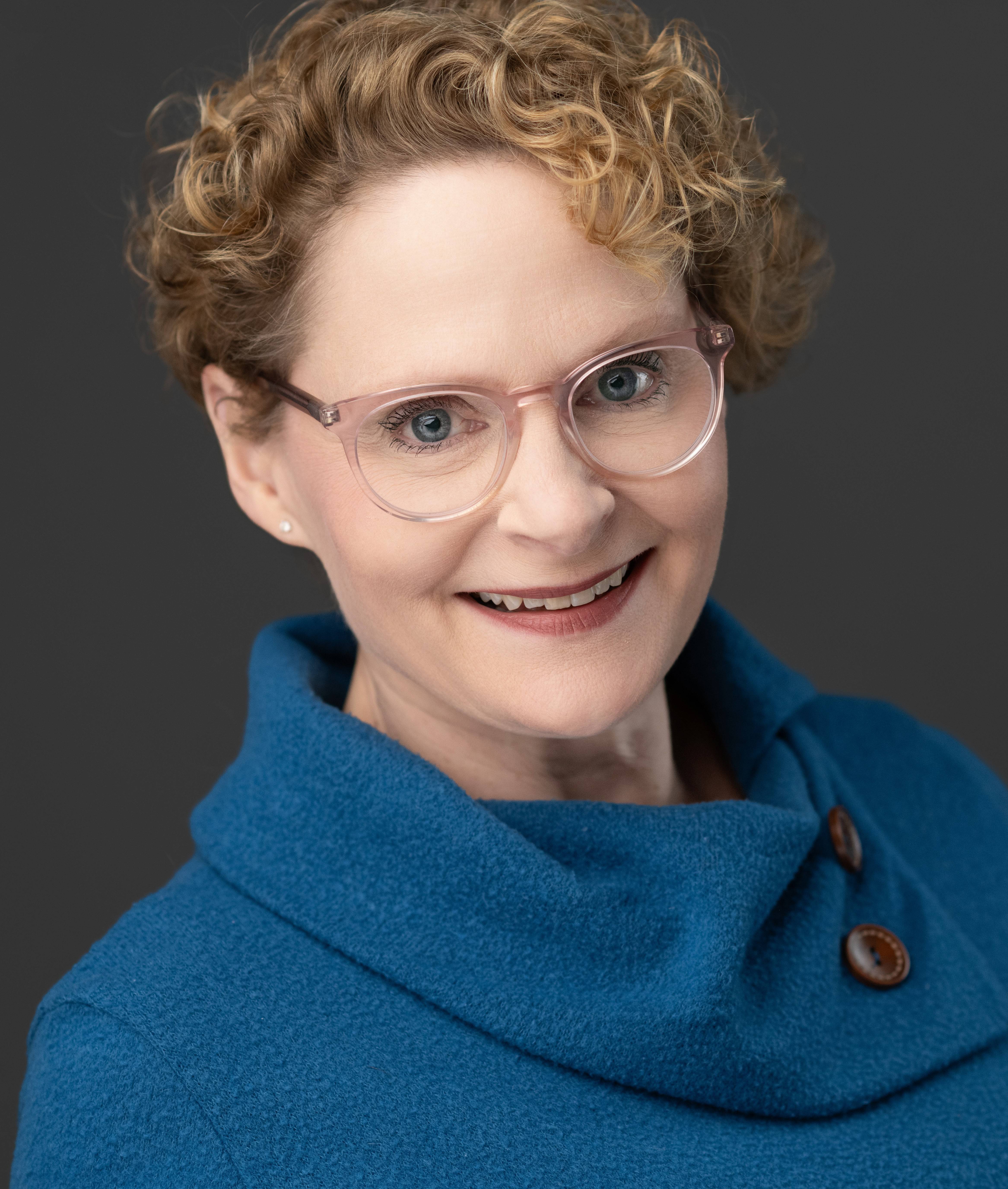 Carrie Winterseen Carrie Wintersteen Professional Headshot