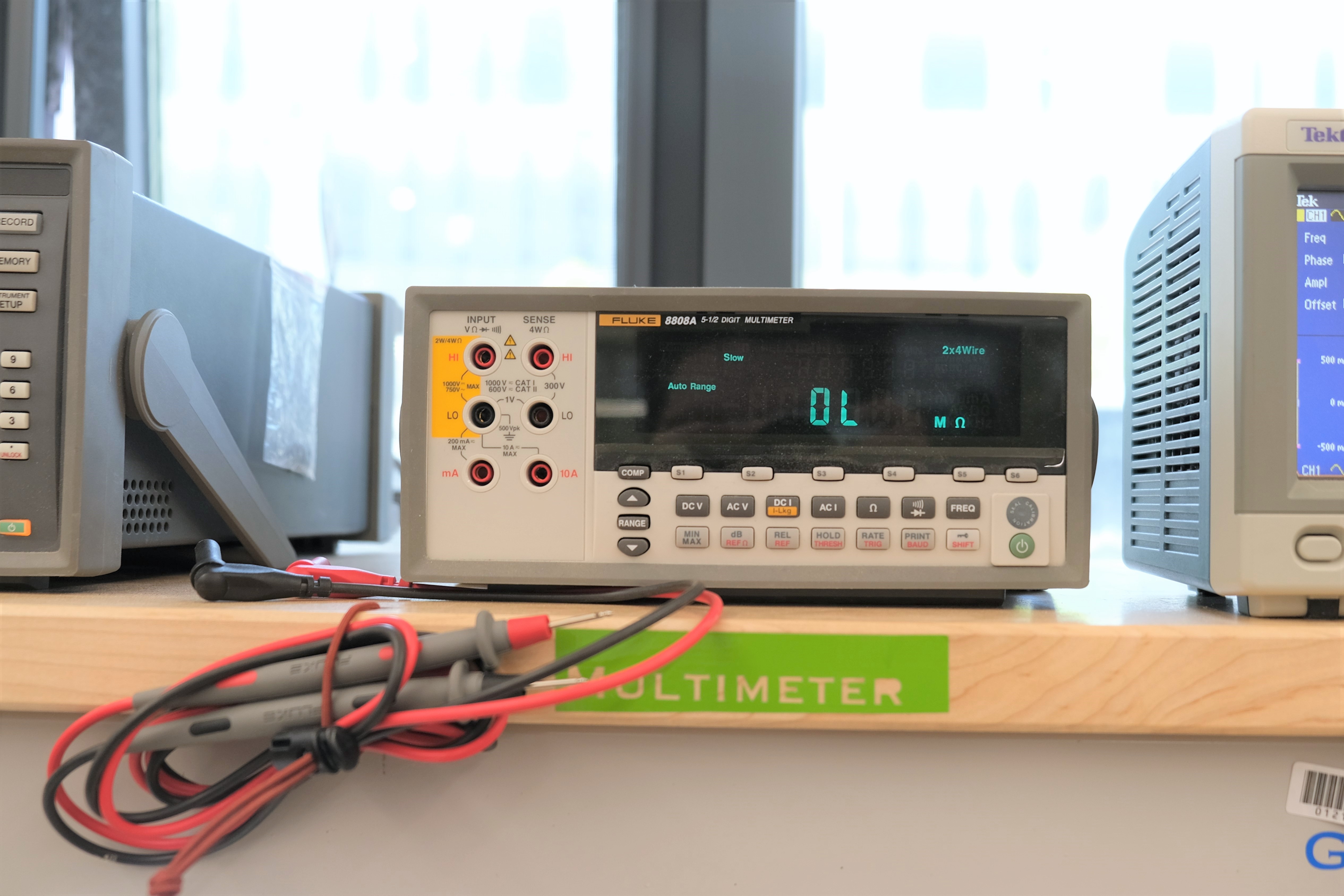 Benchtop multimeter